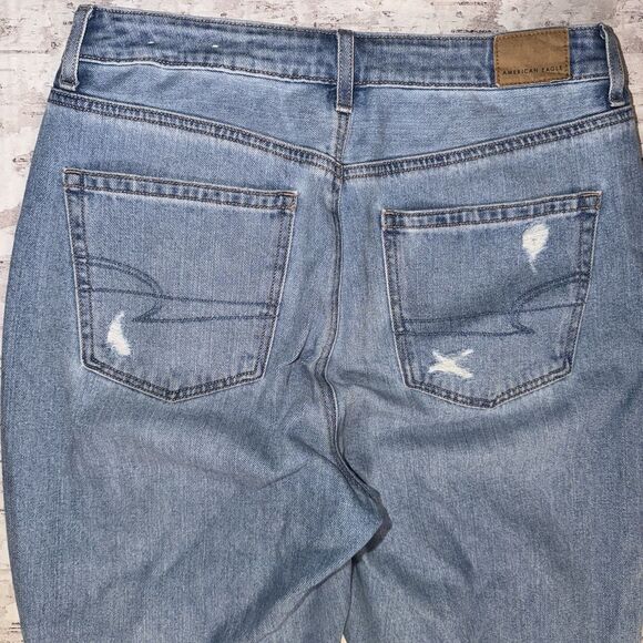 American Eagle Women’s High Rise Distressed Mom Jeans Size 8 Short - Picture 7 of 14